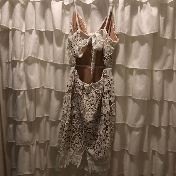 LACE DRESS - Picture 5 of 8